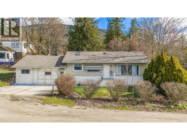 338 Valleyview Drive — photo 1