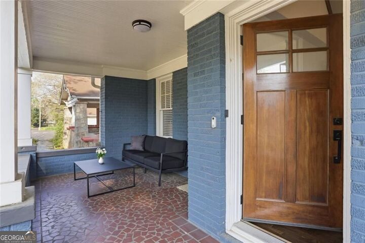 Property Photo: 2133 Cascade Road GA 30311