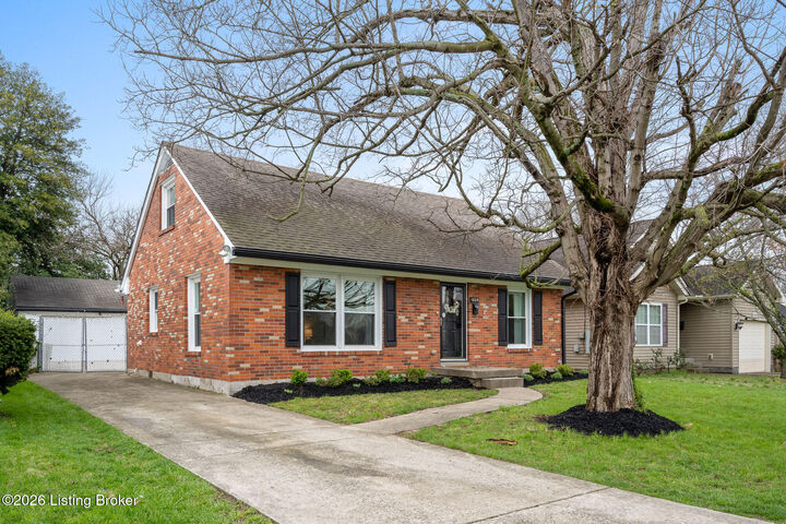 Property Photo:  1605 Military Ave  KY 40242 