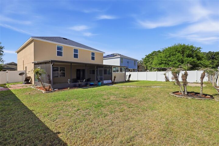 Property Photo: 3204 Azalea Blossom Drive FL 33567