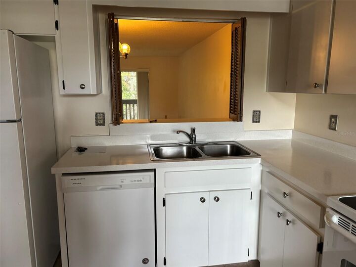 Property Photo: 600 Northern Way 204 FL 32708