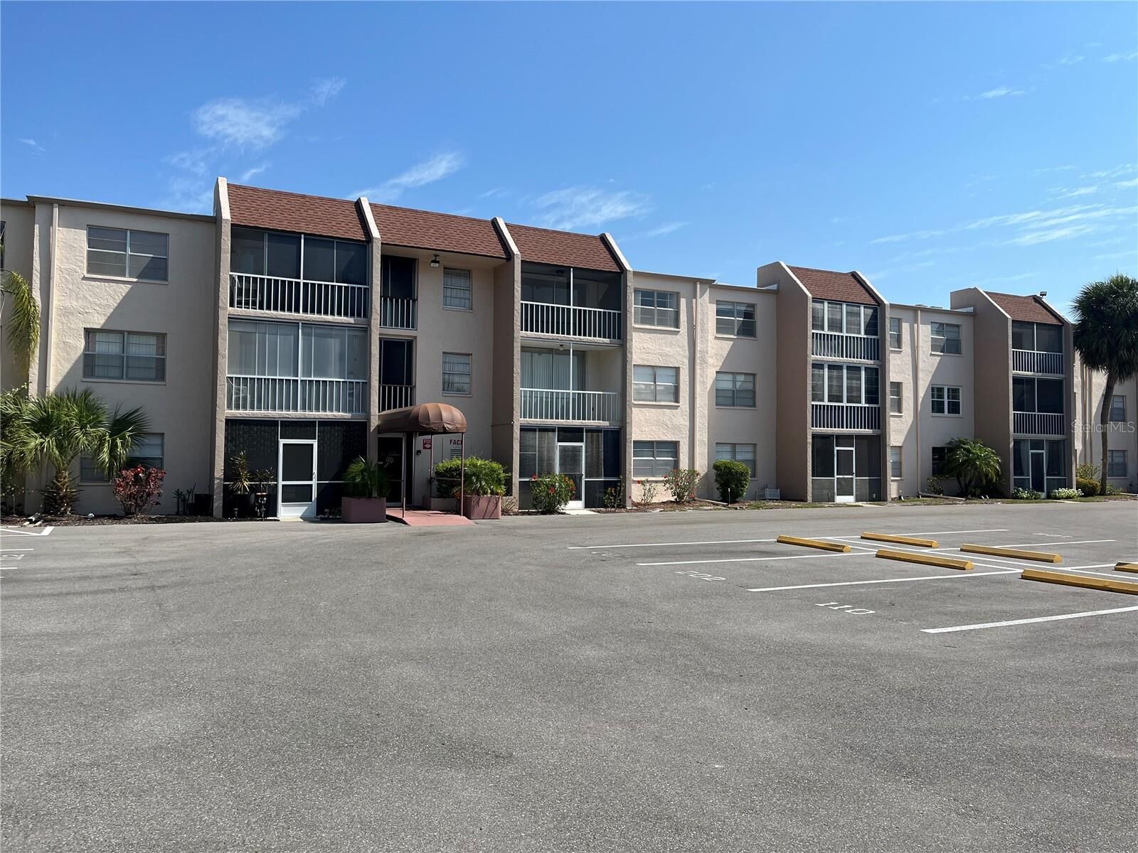 Property Photo: 519 Albee Farm Road 303 FL 34285