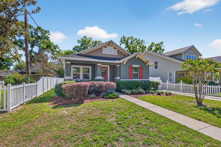 Property Photo:  1003 E Comanche Avenue  FL 33604 