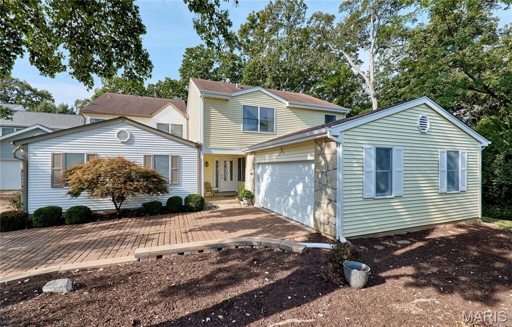 Property Photo: 1503 Walpole Drive MO 63017