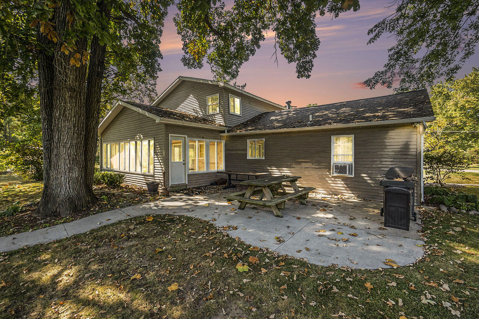 Property Photo:  7842 Main Street  MI 49337 