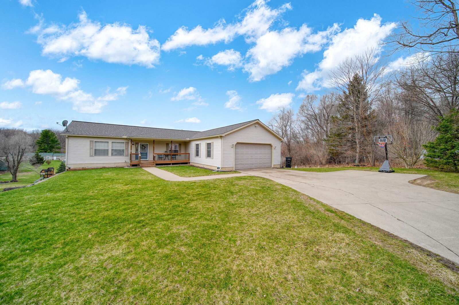 Property Photo:  7454 Ann Arbor Road  MI 49201 