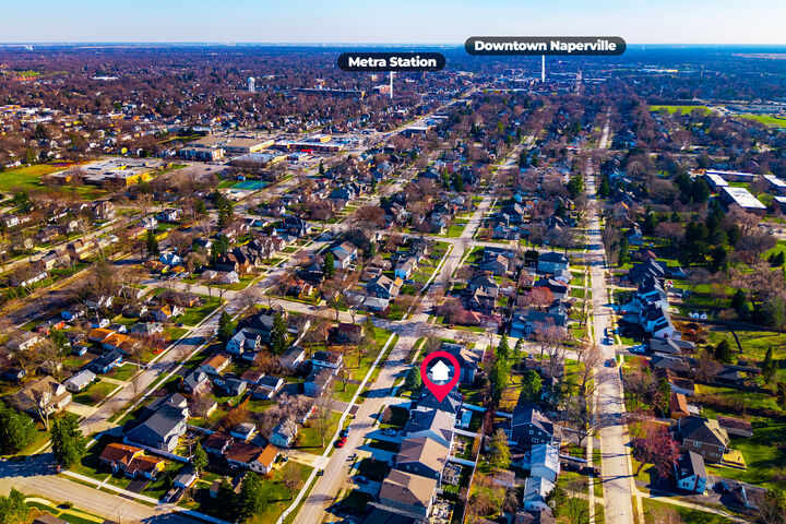 Property Photo:  1321 N Webster Street  IL 60563 