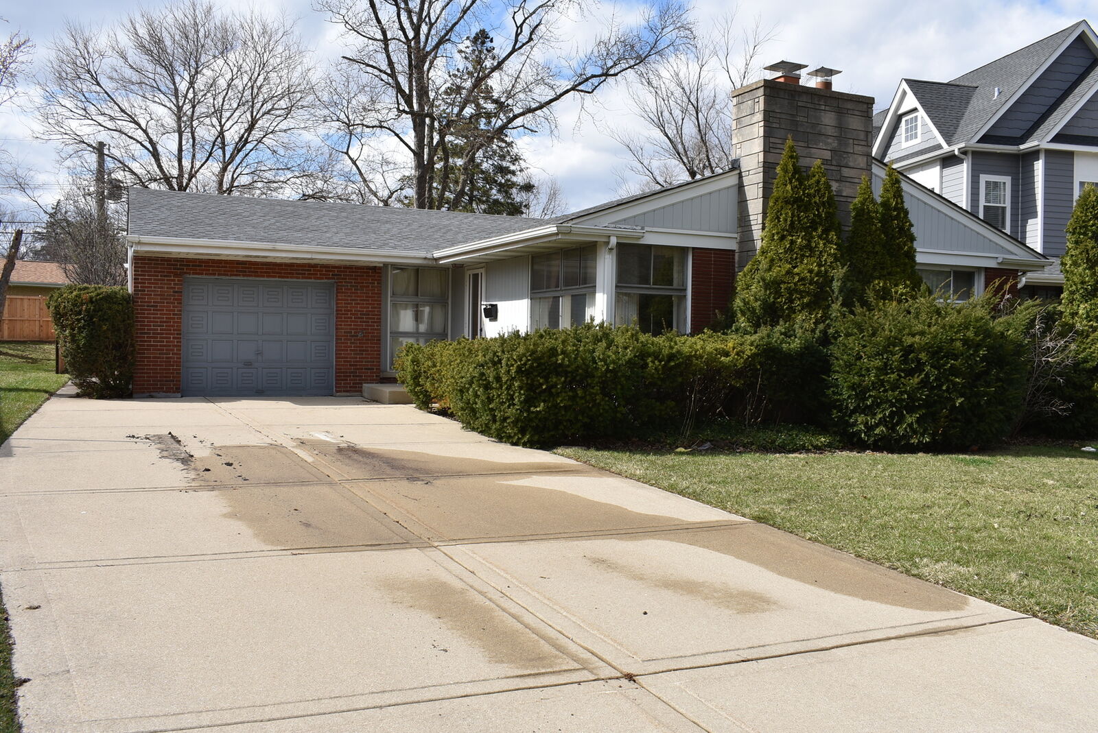 Property Photo:  