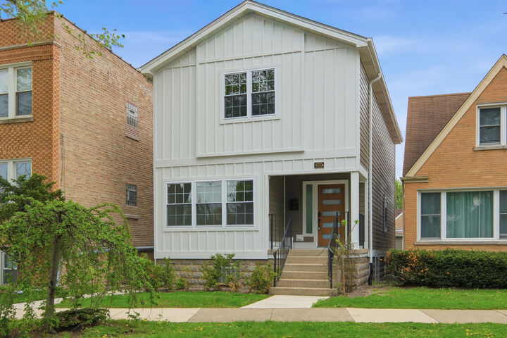 Property Photo:  6707 W Imlay Street  IL 60631 