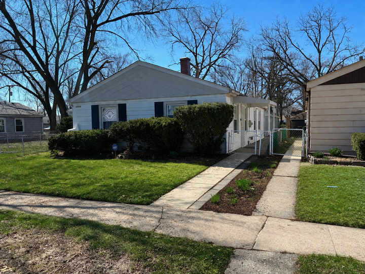 Property Photo:  16826 Orchard Ridge Avenue  IL 60429 