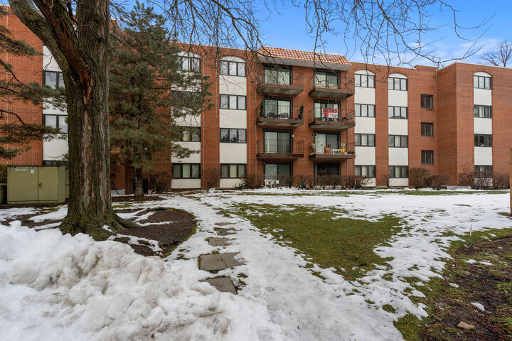 Property Photo: 2086 Saint Johns Avenue 306 IL 60035