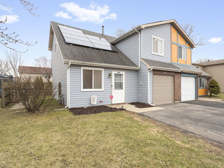 Property Photo: 1807 Whitney Drive IL 60133