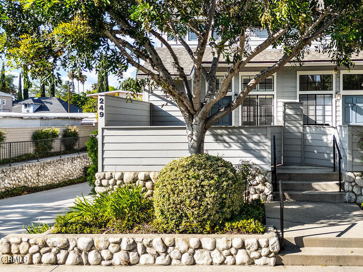 Property Photo:  249 Alpine Street 38  CA 91106 