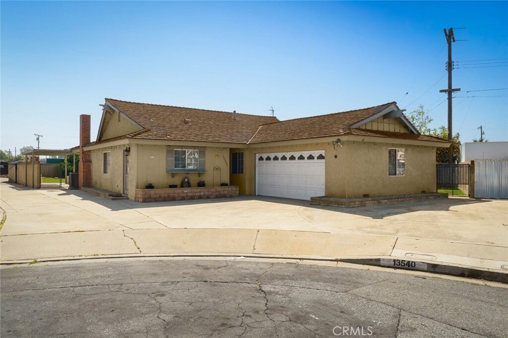 Property Photo:  13540 Reis  CA 90605 