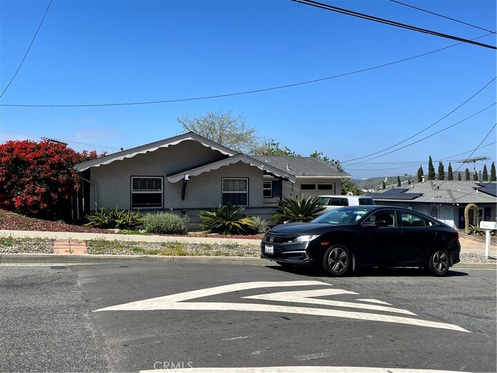Property Photo: 2937 E Barnwell Street CA 92054