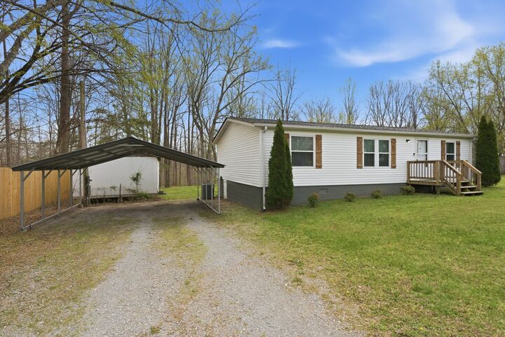 Property Photo: 1008 Dogwood Dr TN 37015