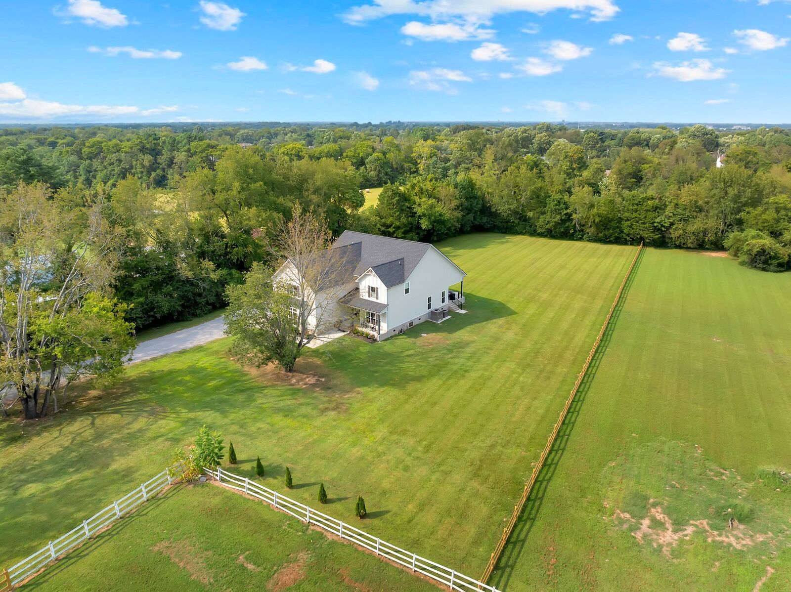 Property Photo:  194 Volunteer Rd  TN 37128 