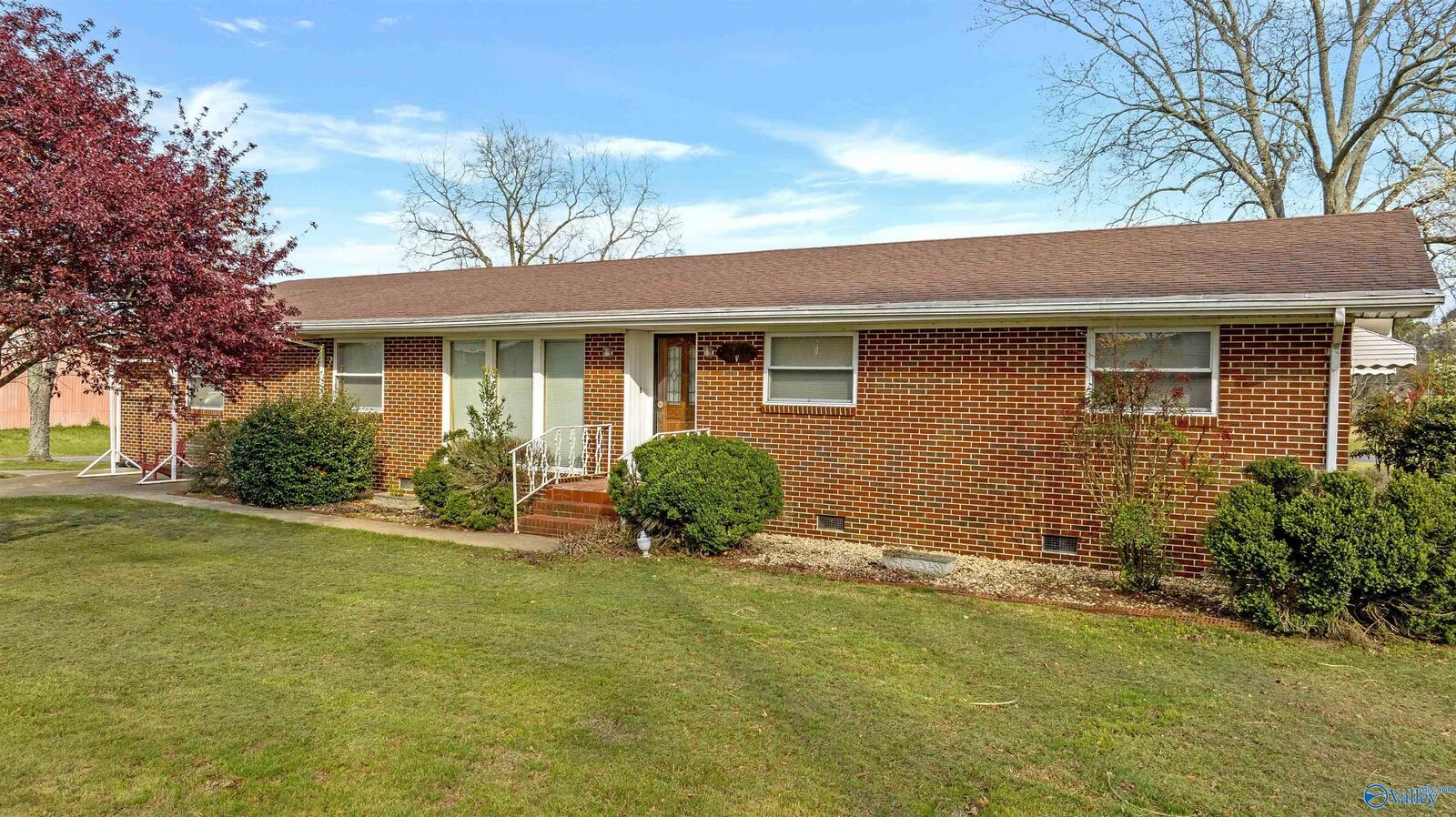 Property Photo:  61 Rains Avenue SE  AL 35986 