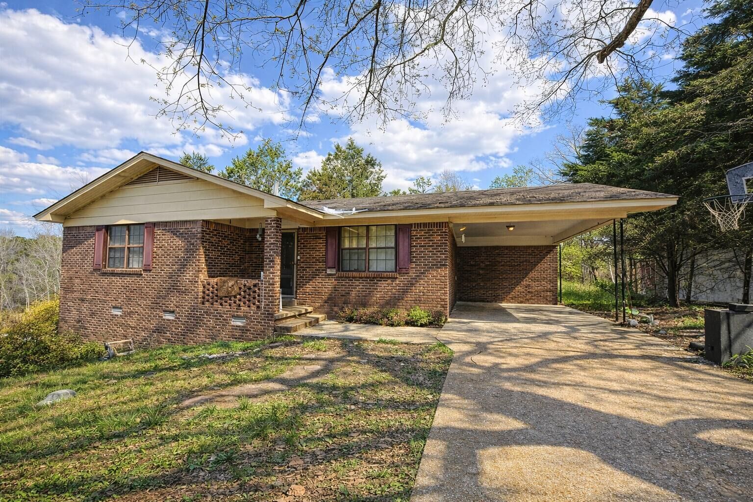 Property Photo:  232 County Road 1389  MS 38866 