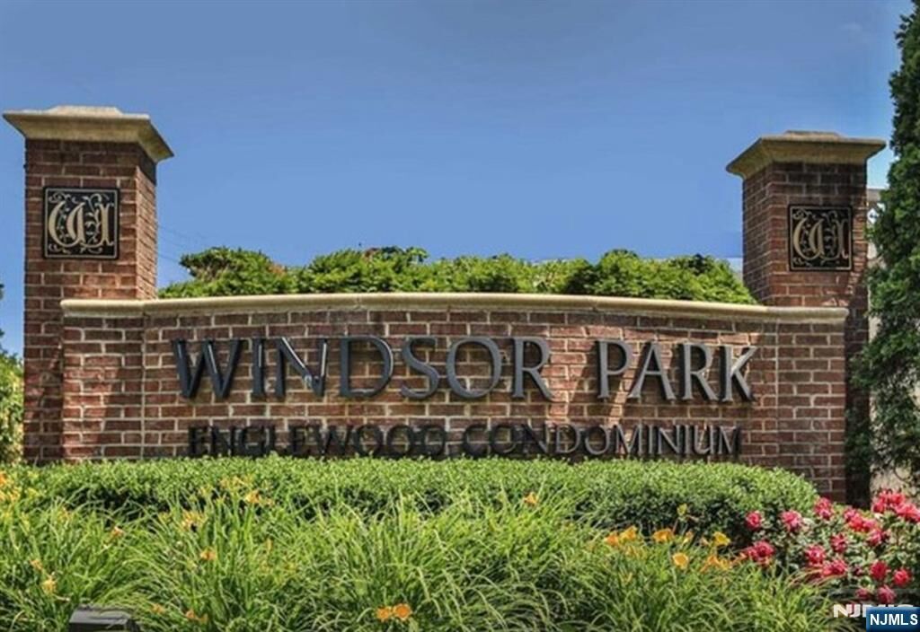 Property Photo:  3109 Windsor Park Court  NJ 07631 