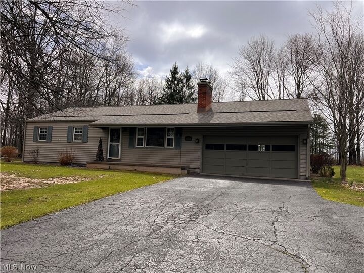 Property Photo:  49231 England Drive  OH 44413 