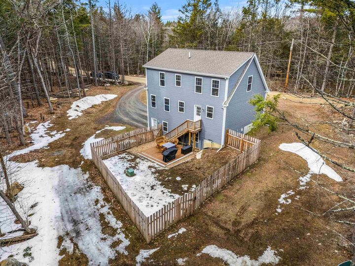 Property Photo:  85 Kennard Road  NH 03290 