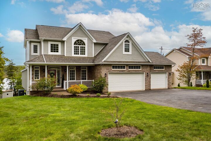 172 Voyageur Way — photo 1