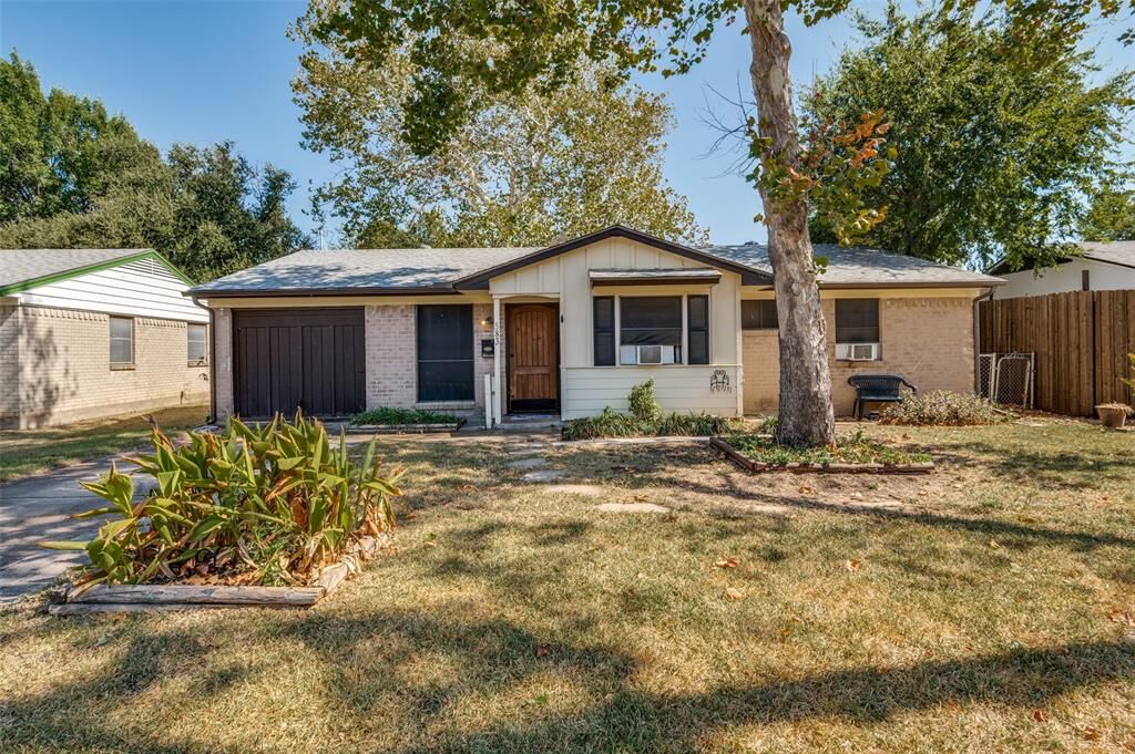 Property Photo:  583 Wind River Drive  TX 75116 