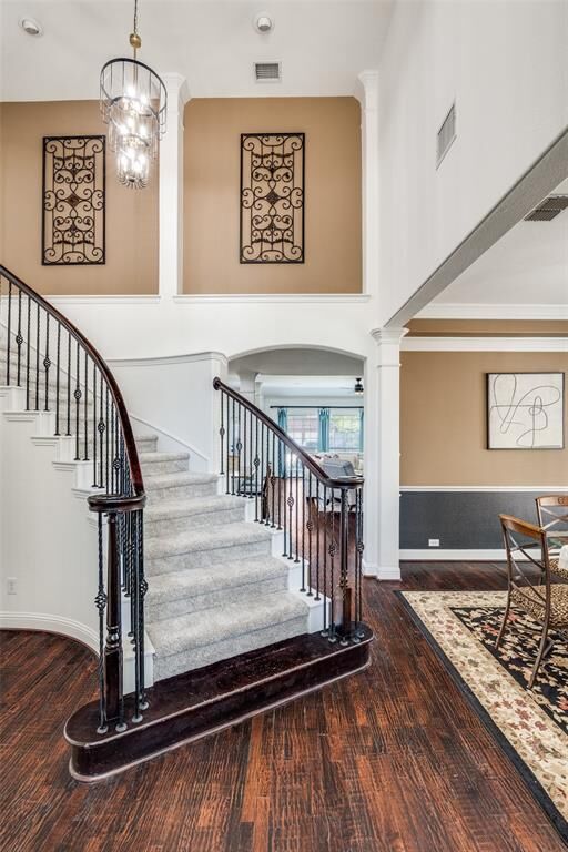 Property Photo: 400 S Hampton Court TX 75056