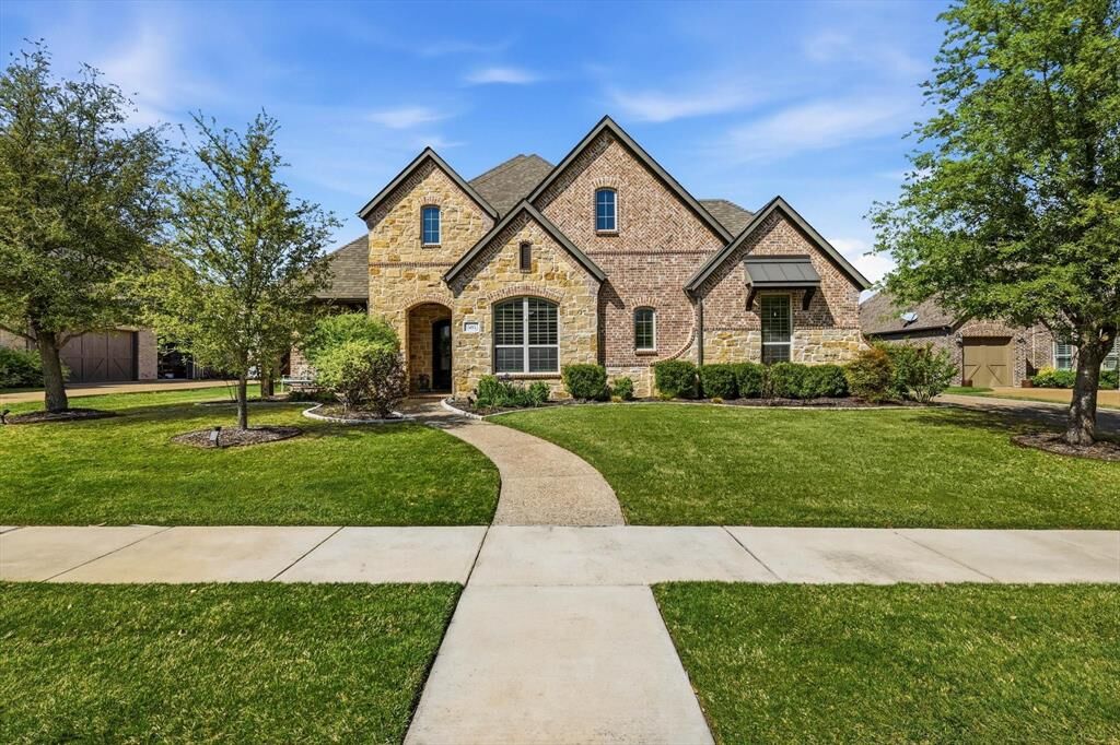 Property Photo:  505 Fisher Drive  TX 76262 