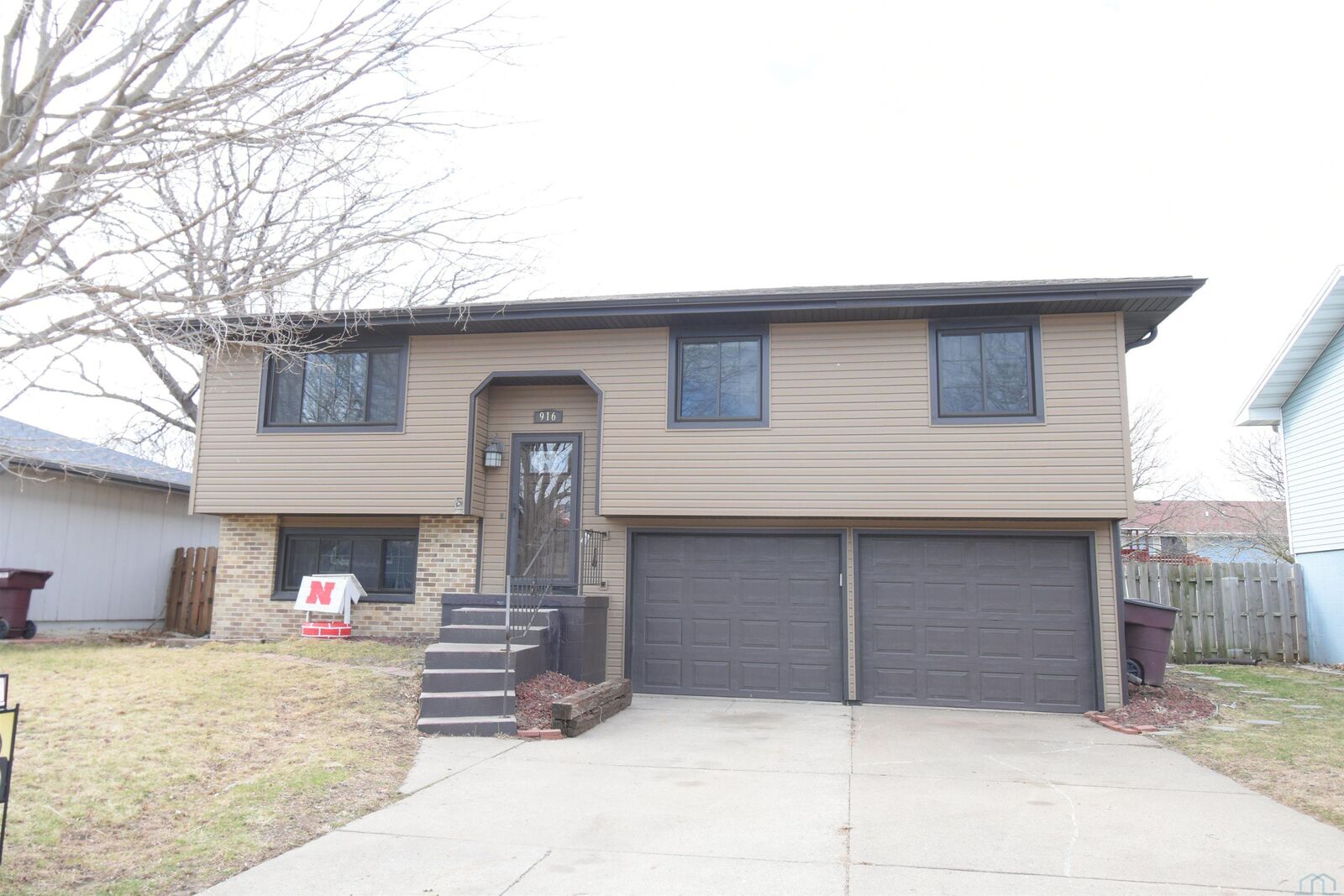 Property Photo: 916 Pine St NE 68776