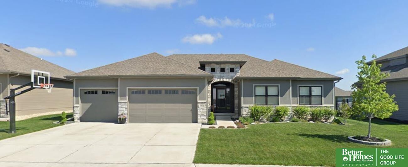 Property Photo: 18620 Schofield Drive NE 68136