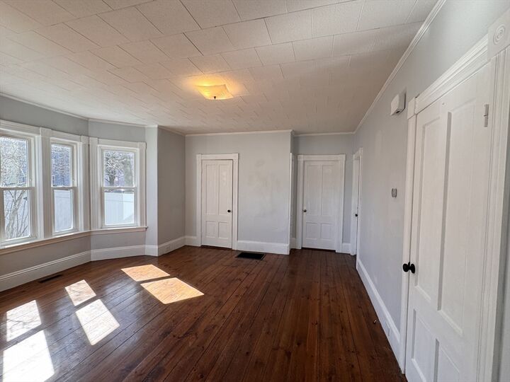 Property Photo:  29 Abbott St 1  MA 01602 