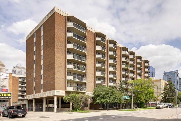 340 14 Avenue SW 706 — photo 1