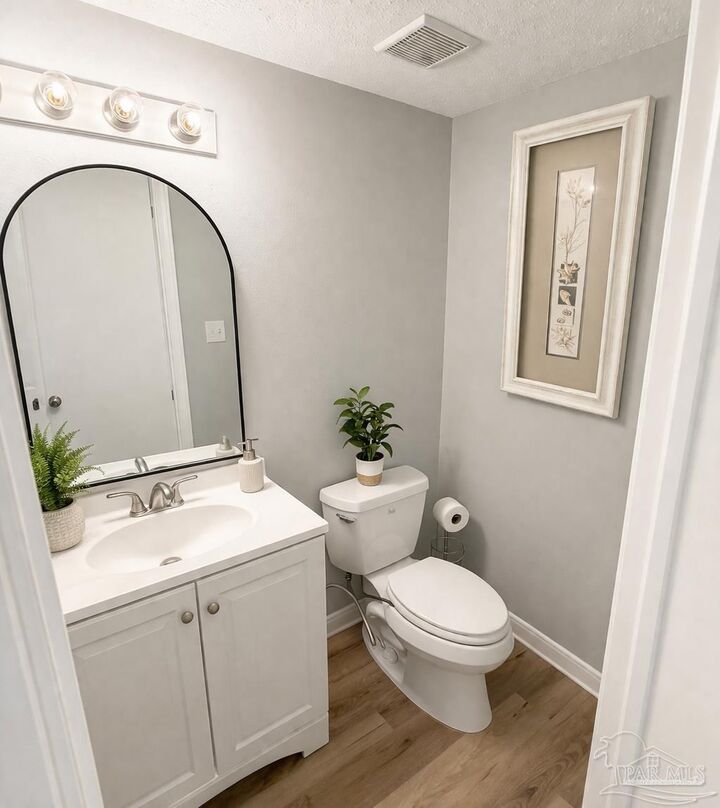 Property Photo:  154 Bayou Dr  FL 32541 