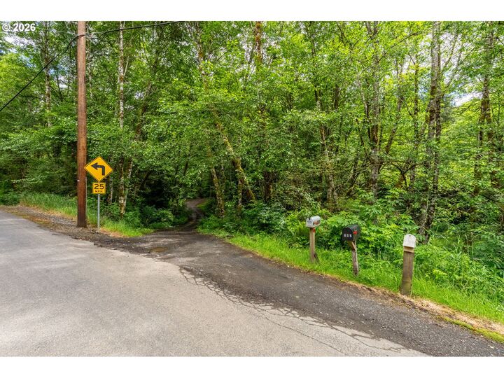 Property Photo: 355 E Ragland Rd WA 98632
