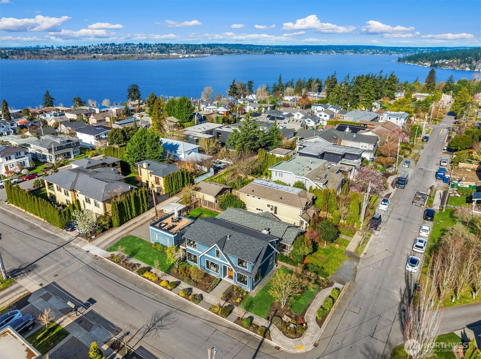 Property Photo: 1231 4th Street W WA 98033