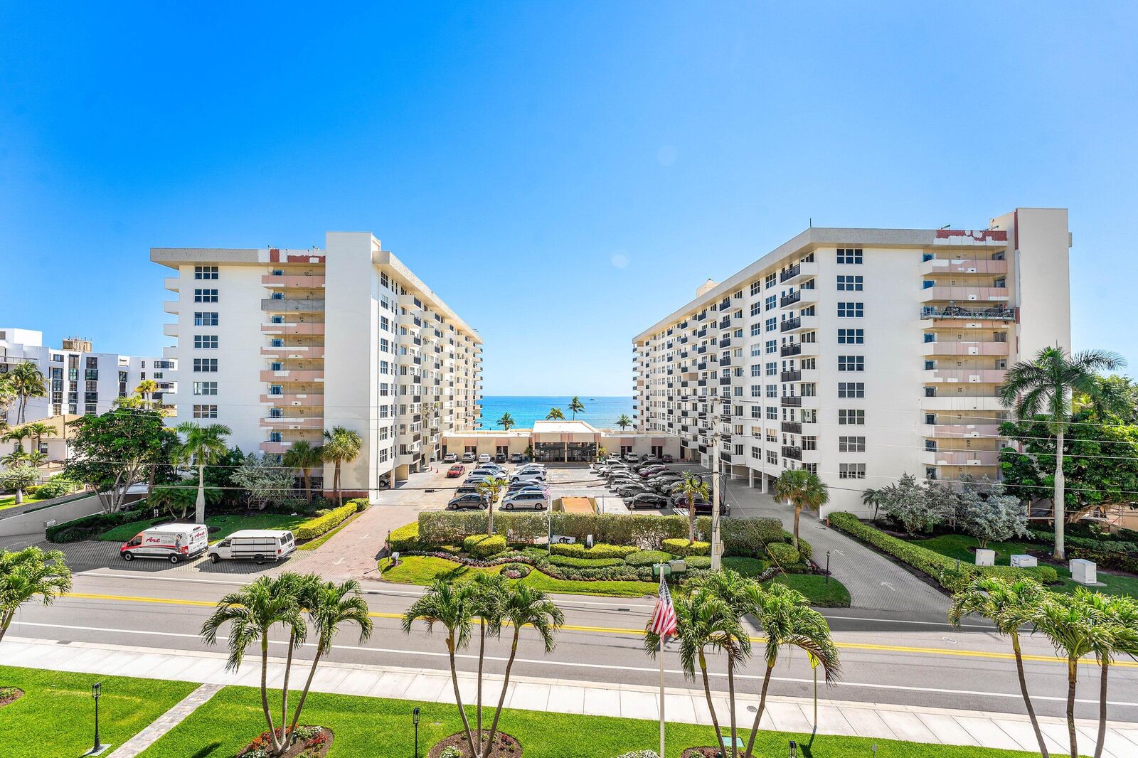 Property Photo:  1150 Hillsboro Mile 508  FL 33062 