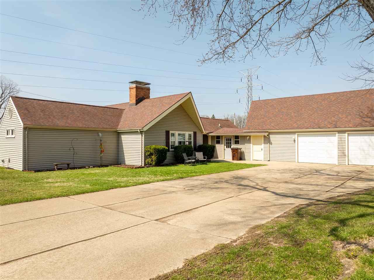 Property Photo:  2415 Vi Post Road  IN 47374 
