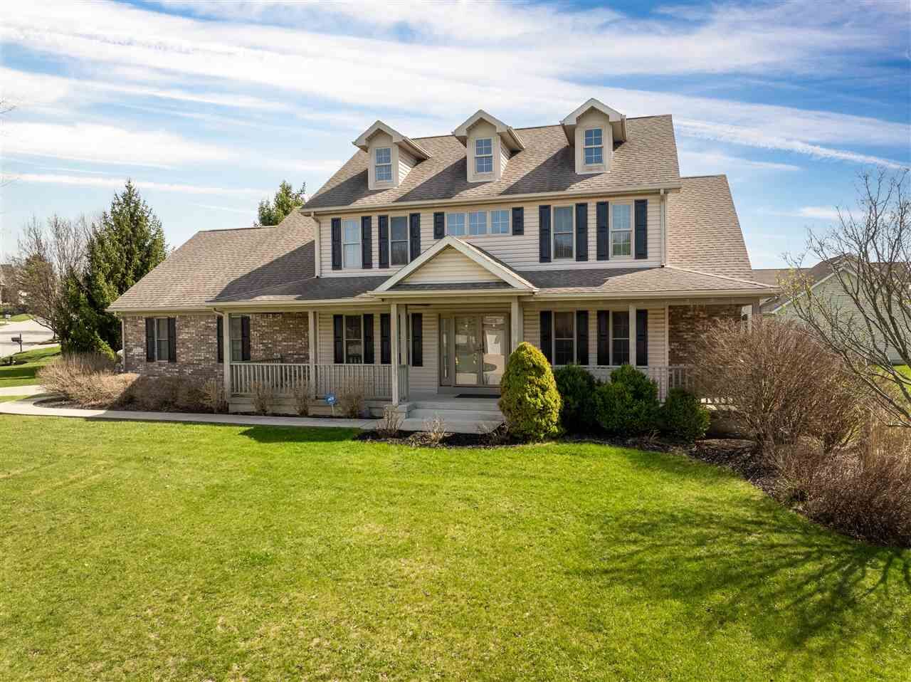 Property Photo:  1111 Danbury Lane  IN 47374 