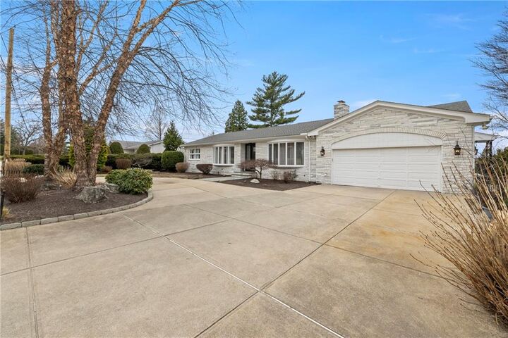 Property Photo:  135 Meshanticut Valley Parkway  RI 02920 