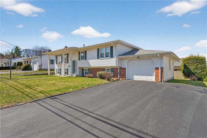 Property Photo: 27 Wenscott Lane RI 02904