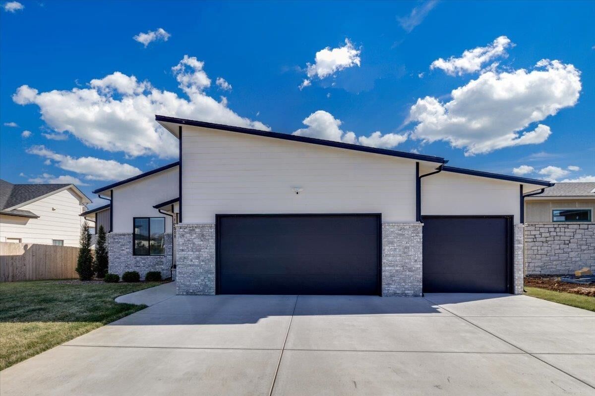 Property Photo: 10511 W Basil KS 67215