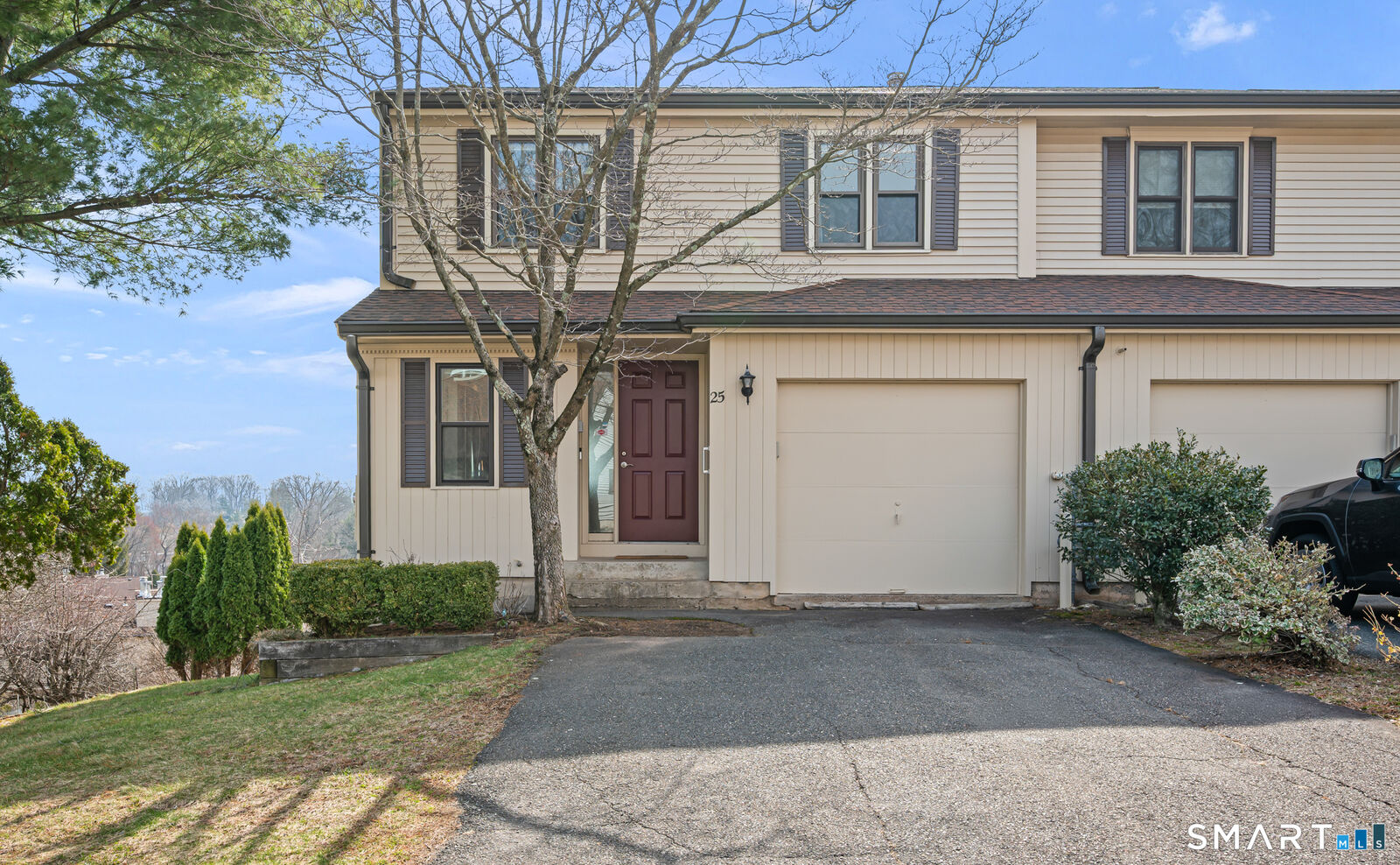 Property Photo:  25 Tinsmith Crossing 25  CT 06109 