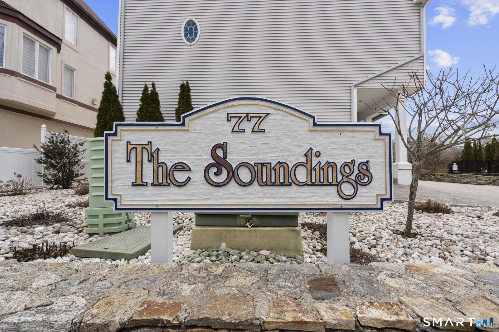 Property Photo:  77 Merwin Avenue A  CT 06460 