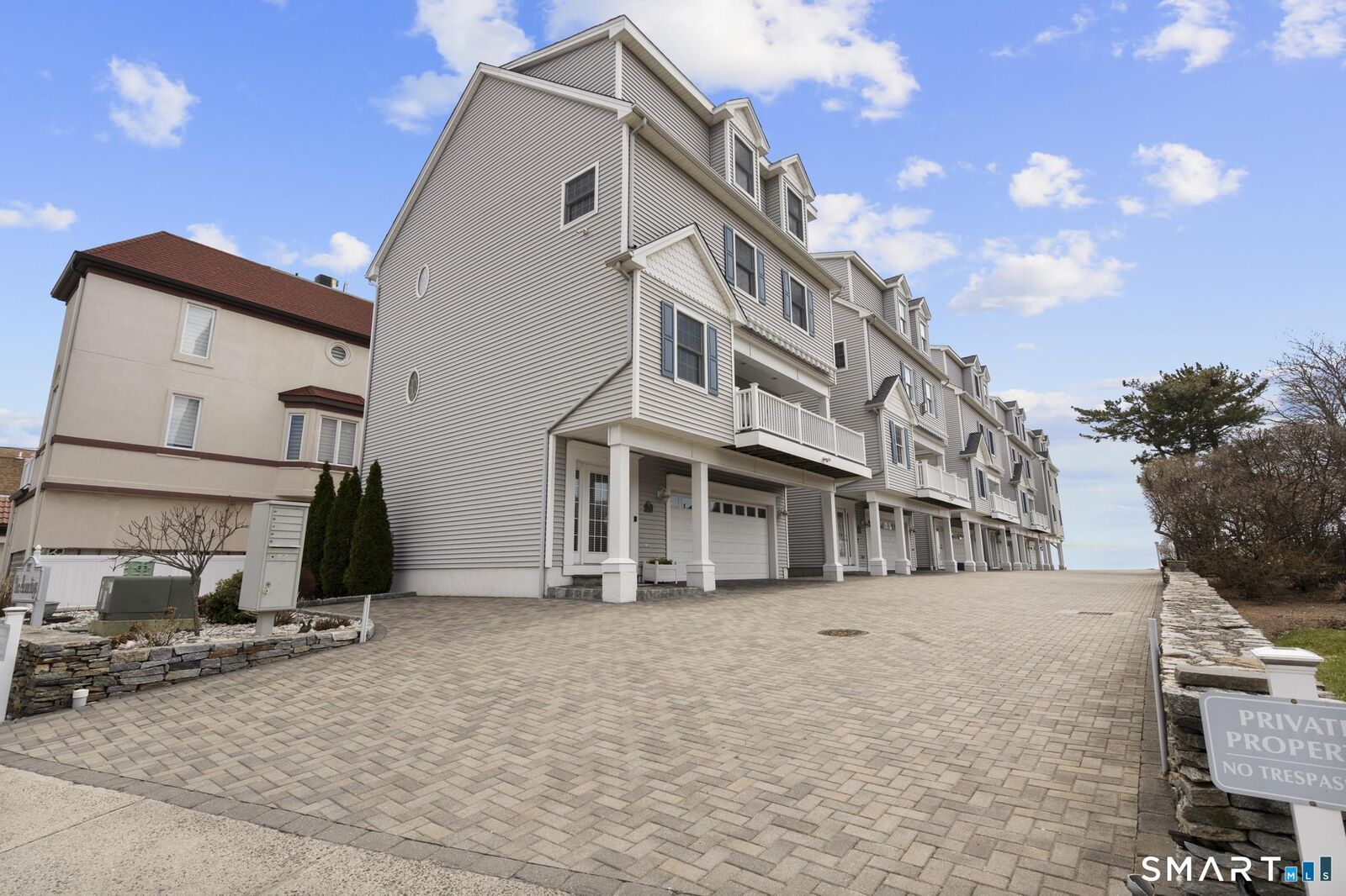 Property Photo:  77 Merwin Avenue A  CT 06460 