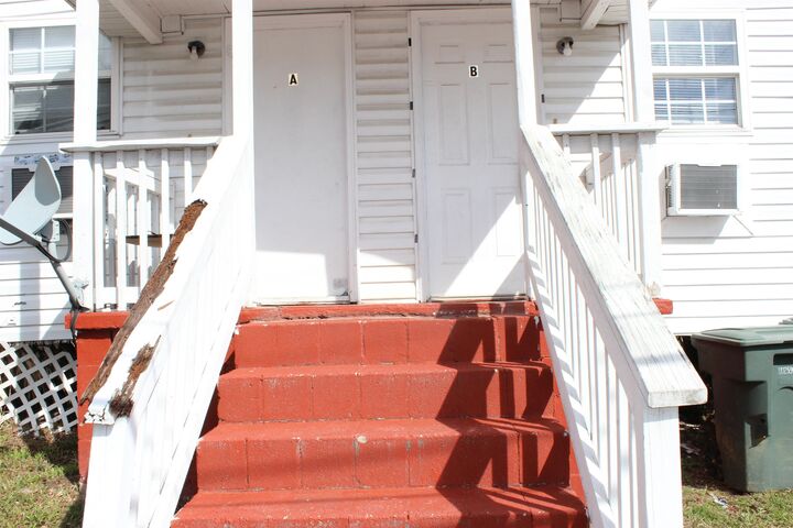 Property Photo: 824 Golden Street A &Amp B FL 32304