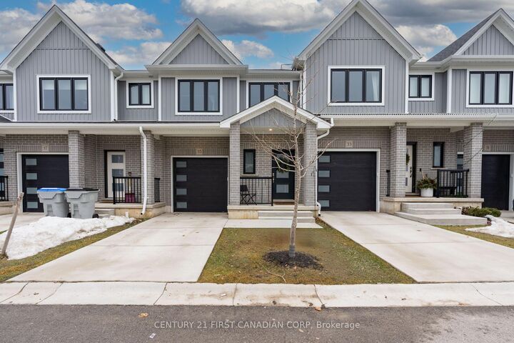 Property Photo:  17 Nicholson Street 35  ON N0M 2J0 