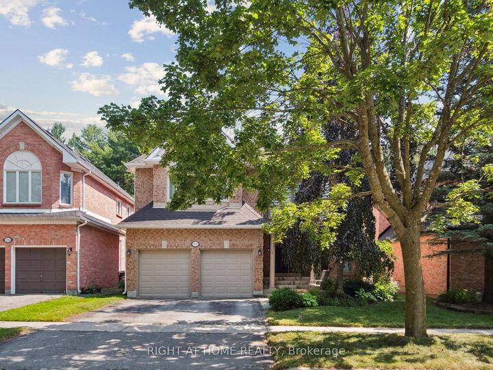 Property Photo: 100 Carlyle Crescent ON L4G 6P7