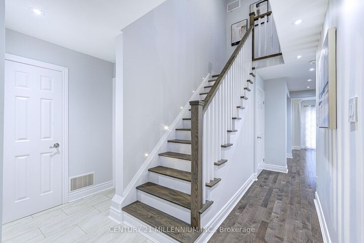 Property Photo:  110 Jordan Drive  ON L9W 4W7 